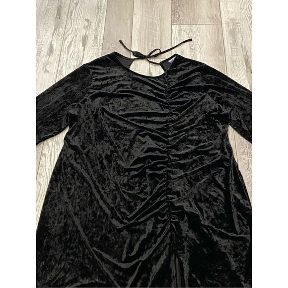 Future Collective faux crushed velvet, black long maxi dress size 3X - Picture 2 of 12